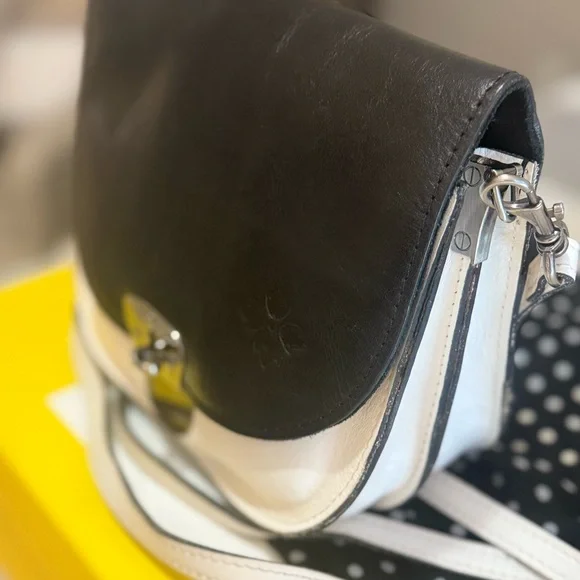 Patricia Nash Black and White Crossbody Bag with brush nickel Toned Hardware - Picture 3 of 6